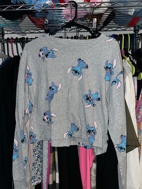FREE w/Purchase

Disney Stitch Gray Long sleeve with all over Print